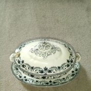 Saucière ancienne en faïence Jules Vieillard - Bordeaux Pier