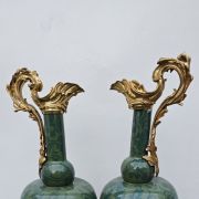 Paire de vases en porcelaine d'exportation chinoise de style