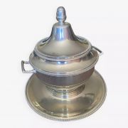 Soupiere étain du manoir avec assiette