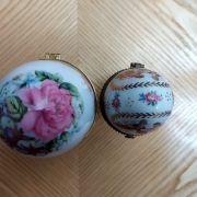 Lot 2 œufs porcelaine 