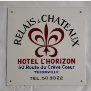 Plaque émaillée "Relais & Châteaux " 1960 1970