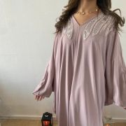 Robe longue ample / manches chauve-souris