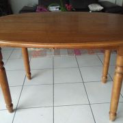 Table de séjour ovale