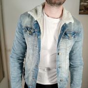 Belle veste en jean effet délavé homme taille S yes no