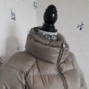 Magnifique doudoune satinée très épaisse 90% duvet naturel