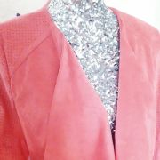 Magnifique veste rose très très douce, suédine (peau de pêch