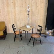 Table MULLCA acier et chêne massif