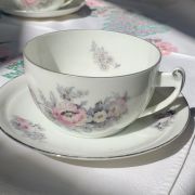 Lot de 2 belles tasses et sous tasses Bloch & Co EICHWALD