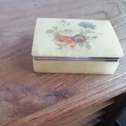 BOITE A BIJOUX EN ALBATRE