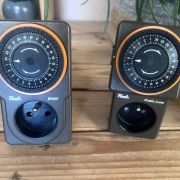 lot de 2 programmateurs journaliers années 70