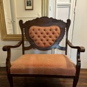 Charmante petite banquette ancienne-solide