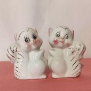 Lot Salière et Poivrier Écureuils en céramique blanche et or