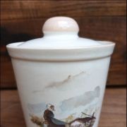 Un pot couvert ou poubelle de table H Pacteau - C Boutain 