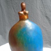 Sculpture Femme à la vague bleue terre cuite patinée