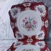 2 superbes plats à gâteaux/cake en fine porcelaine anglaise