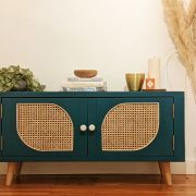 Meuble bas relooké, idéal comme meuble TV ou rangement