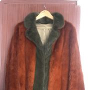 Manteau court en vison véritable