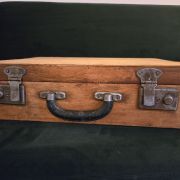 Valise vintage en bois