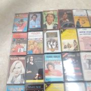 Lot de 34 cassettes audio