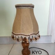 Lampe chevet conique bois à poser, abat-jour marron tissu 