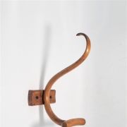 Patère en bois courbé