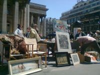 Brocante professionnelle de la place de la bourse à Paris 2ème