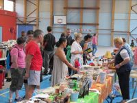 Troc et puces du tennis club Organisé par : Tennis club