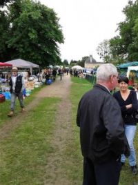Vide-grenier Brocante Izon