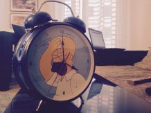 Grosse horloge réveil bleu Simpson 