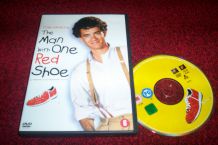 DVD THE MAN WITH ONE RED SHOE avec tom hanks 