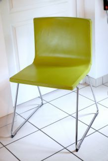 Chaise design en cuir (vert)
