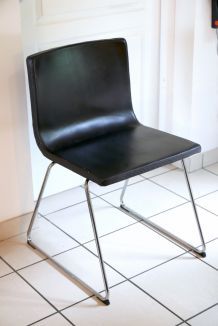 Chaise design en cuir (noir)