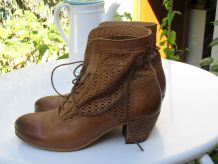 BOTTINES KICKERS