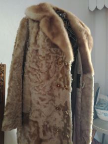 Manteau en astrakan doré années 50-60, taille 42