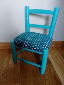 Petite chaise d'enfant, fauteuil de petite princesse bleu turquoise
