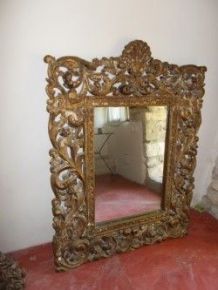 Miroir sculpté doré ancien