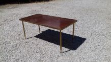 Table basse en bois vernis