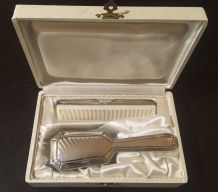 Coffret naissance brosse et peigne métal argenté 