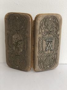 Etui à cigare époque Napoléon III soie et broderie