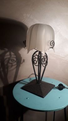   Lampe art nouveau / art déco fer forgé pâ