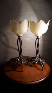 duo de petites lampes fer forge et tulipe    1920 a 30 