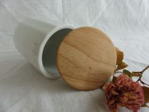 Pot confiture ou conservation porcelaine