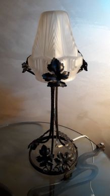 lampe acier forgé 1930   dans le gout edgard brandt   tulipe