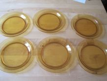 6 assiettes  a desserts  en verre Verico France vintage 