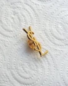 Pin’s yves Saint Laurent 