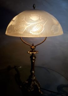 lampe bronze doré  abat jour verre epais 8ml  motif fleural 