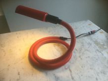 Lampe flexible rouge