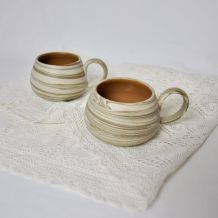  2 mugs  céramique-argile