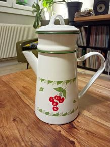 CAFETIERE EMAILLEE CERISES