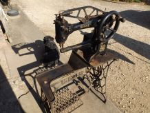 MACHINE A COUDRE SIN GER COL DE CYGNE ANCIENNE  FONCTIONNE